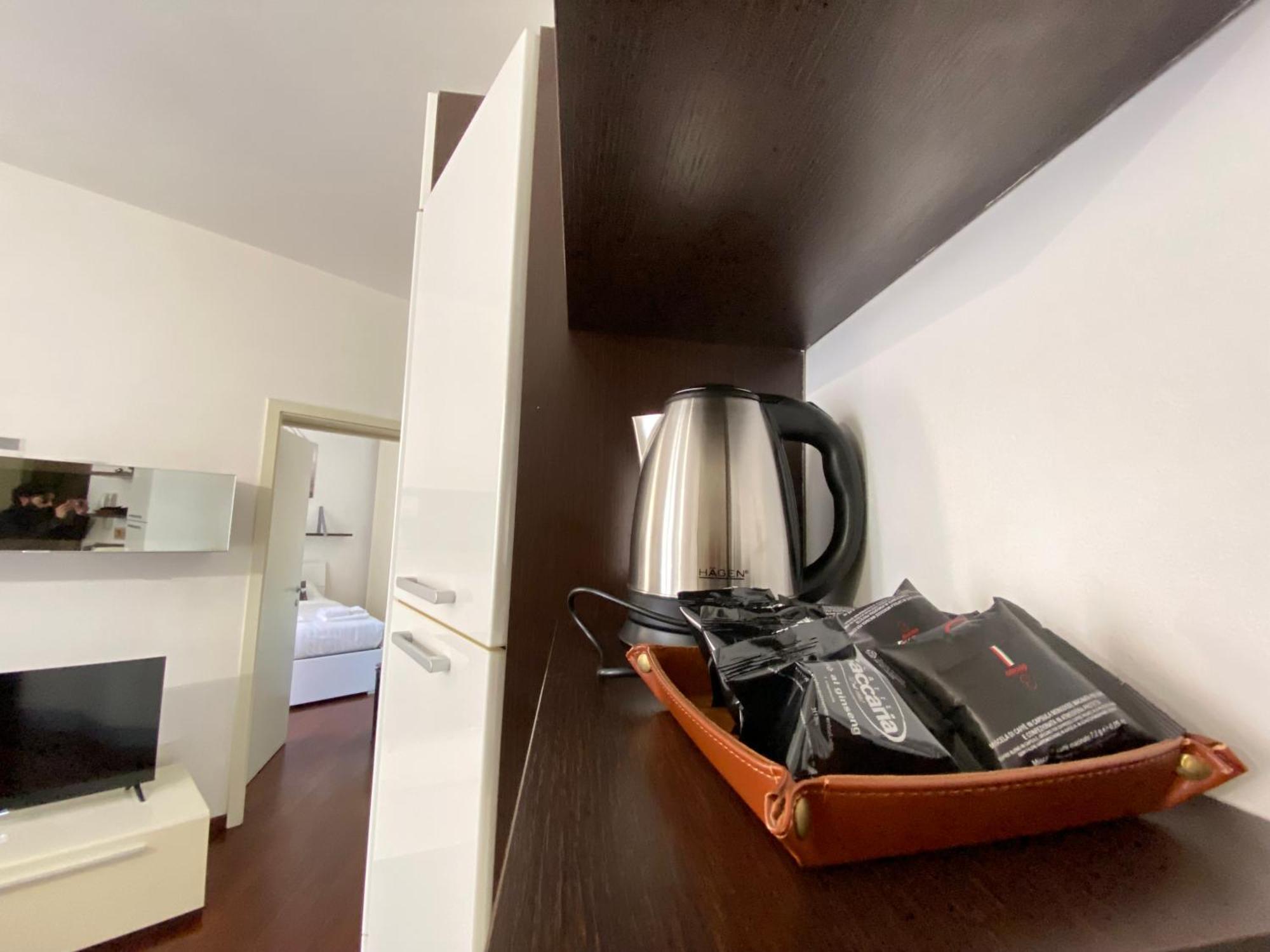 Avantgard Rooms Western Station Bologna Exterior foto